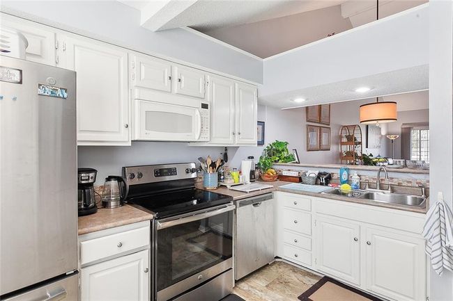Kitchen | Image 10