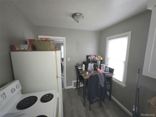 18499 Pierson St, Detroit, MI, 48219-2516 | Card Image