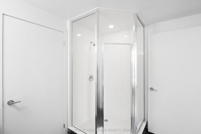 502 - 85 Duke St W, Condo with 2 bedrooms, 2 bathrooms and null parking in Kitchener ON | Image 6