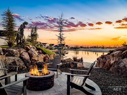 3617 N Harvest Moon Way, Eagle, ID, 83616-1290 | Card Image