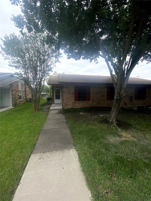 2908 Nelson Dr, Mesquite, TX, 75150-3842 | Card Image