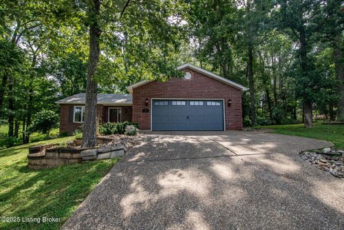 42 Golf Greens Cir, Brandenburg, KY, 40108-9196 | Card Image