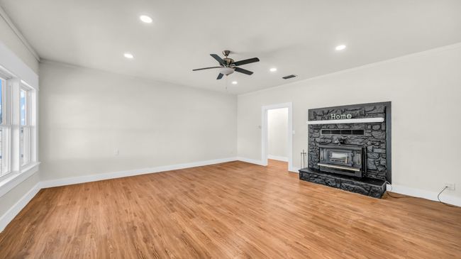 518 Private Road 902, House other with 3 bedrooms, 2 bathrooms and null parking in Mingus TX | Image 5