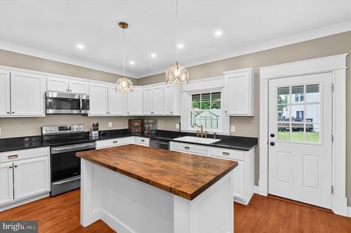 201 Oak St, HURLOCK, MD, 21643-3409 | Card Image