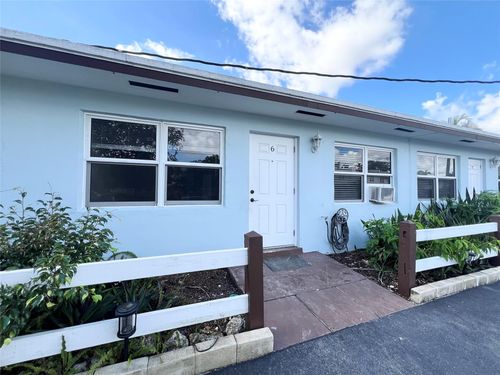401 Se 19th Ave, Pompano Beach, FL, 33060-7645 | Card Image
