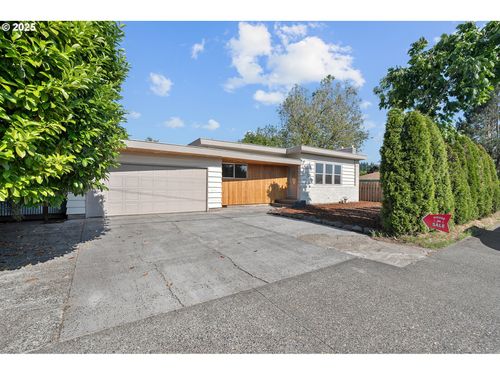 1730 Se 96th Ave, Portland, OR, 97216-2501 | Card Image