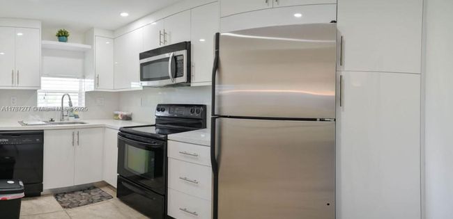 APT-206 - 8901 S Hollybrook Blvd, Condo with 1 bedrooms, 2 bathrooms and null parking in Pembroke Pines FL | Image 5