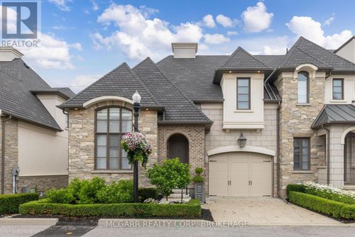 11 Arbourvale Common, St. Catharines (Glendale/Glenridge), ON, L2T4C5 | Card Image