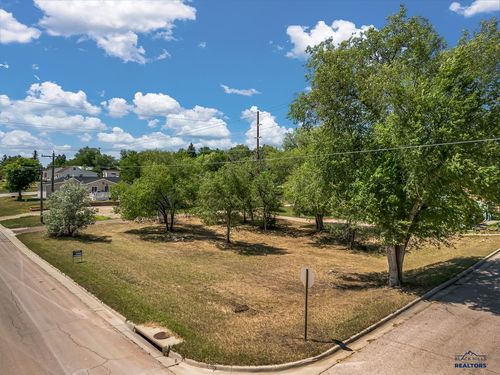 2303 Wilson Ave, Hot Springs, SD, 57747-1123 | Card Image