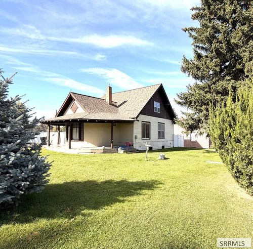 804 Falls Ave, American Falls, ID, 83211-1418 | Card Image