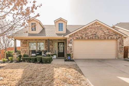 2035 Carriage Rd, Heartland, TX, 75126-3407 | Card Image