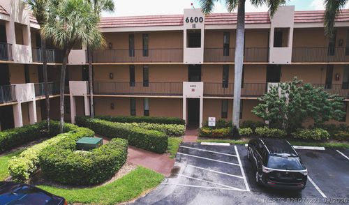 206-6618 Coral Lake Dr, Margate, FL, 33063-5812 | Card Image