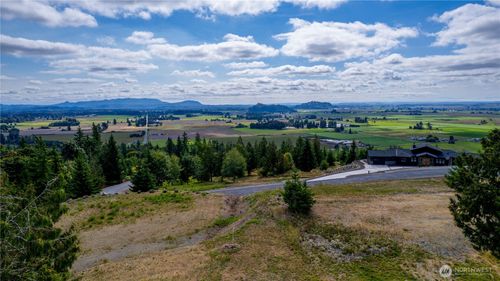 7583 Avalon Heights Way, Sedro Woolley, WA, 98284-7542 | Card Image