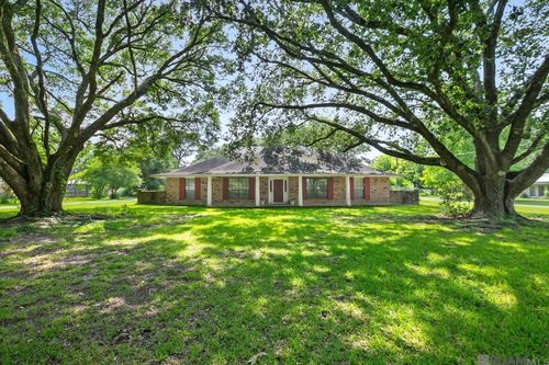 7958 Antioch Rd, Baton Rouge, LA, 70817-5541 | Card Image
