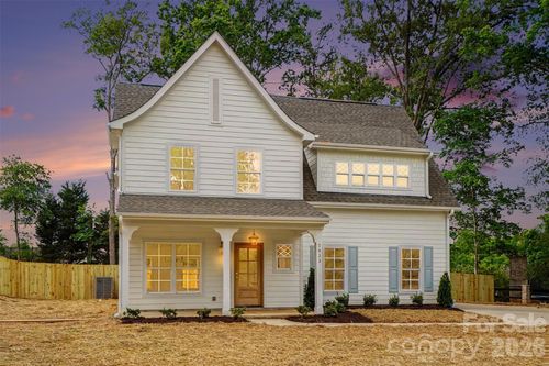 7933 Large Oak Ln, Mint Hill, NC, 28227-8531 | Card Image