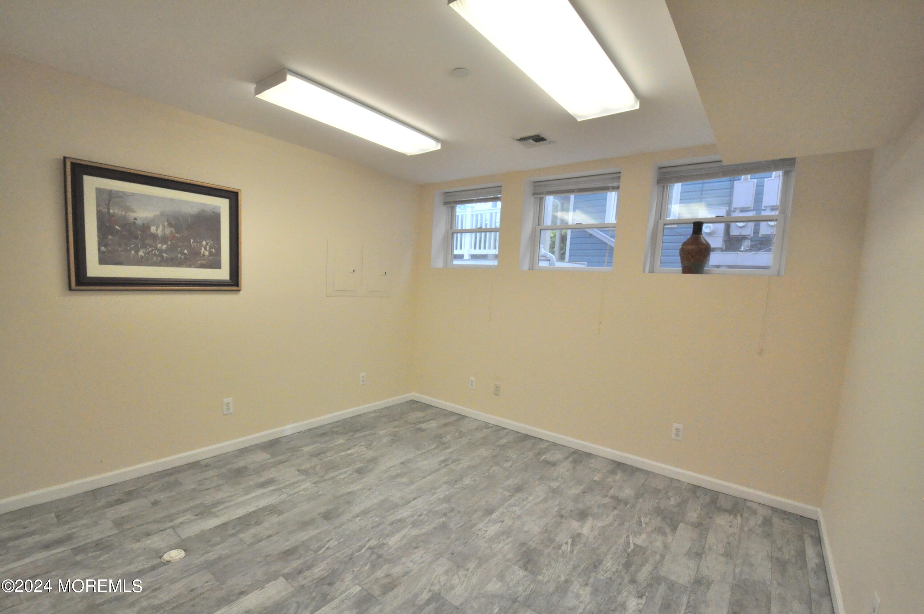 Commercial Lease in Red Bank