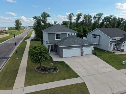 6204 63rd Ave S, Fargo, ND, 58104-5754 | Card Image