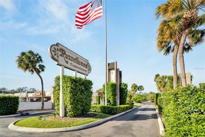 240 - 716 Oakgrove Drive, Condo with 2 bedrooms, 1 bathrooms and null parking in BRANDON FL | Image 2