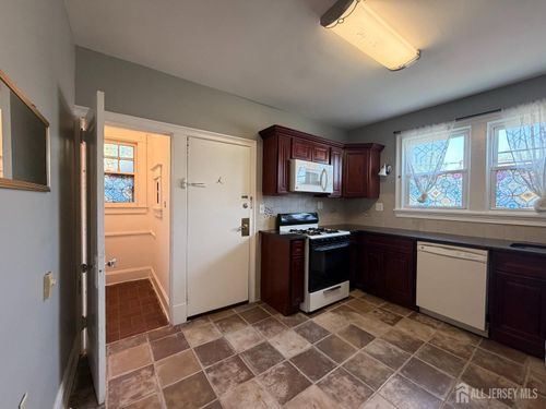 312 N 3rd Ave, Highland Park, NJ, 08904-2436 | Card Image