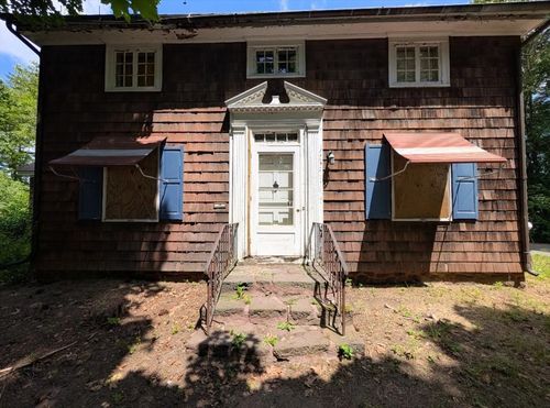 46 Turners Falls Rd, Greenfield, MA, 01301-1336 | Card Image