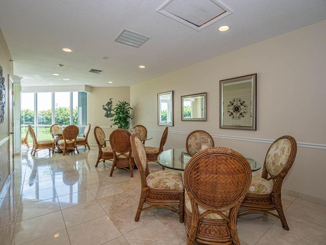 PH6 - 3870 N Highway A1a, Condo with 2 bedrooms, 2 bathrooms and null parking in Hutchinson Island FL | Image 47