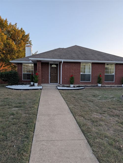 1310 Rosewood Ln, Lancaster, TX, 75146-1354 | Card Image