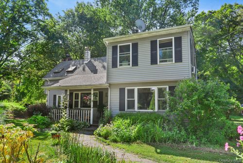 487 Chestnut Ridge Rd, Dover Plains, NY, 12522-5232 | Card Image