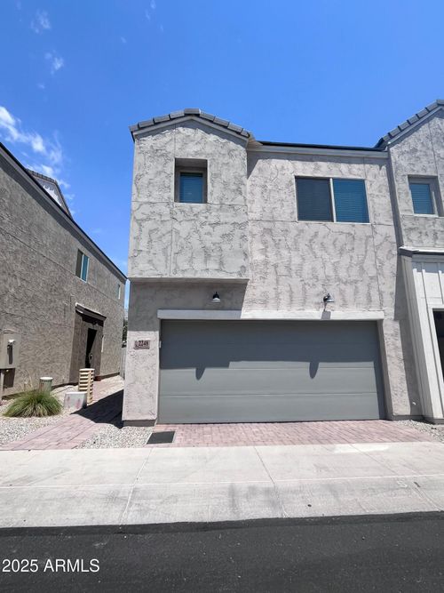 2248 W Laurie Ln, Phoenix, AZ, 85021-4209 | Card Image