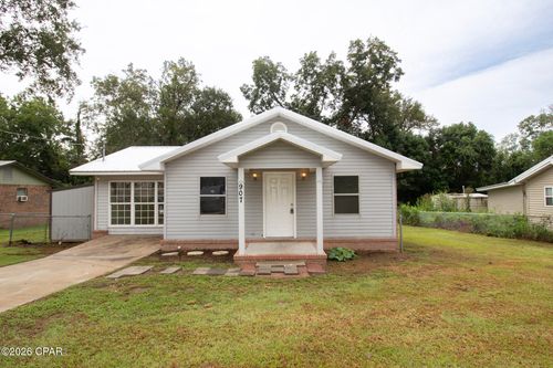 907 W Banfill Ave, Bonifay, FL, 32425-2511 | Card Image