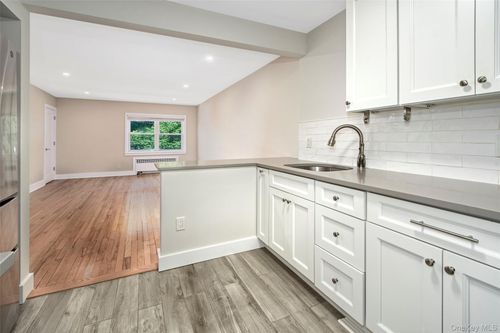 j-24 Wappanocca Ave, Rye, NY, 10580-2039 | Card Image