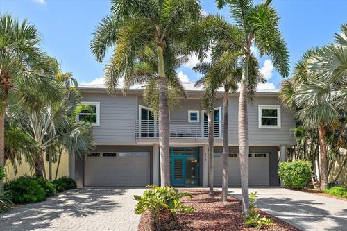 114 13th St, BELLEAIR BEACH, FL, 33786-3304 | Card Image