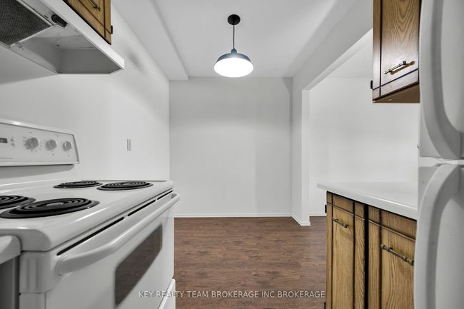 165 Limeridge Rd W, Condo with 2 bedrooms, 1 bathrooms and 1 parking in Hamilton ON | Image 17