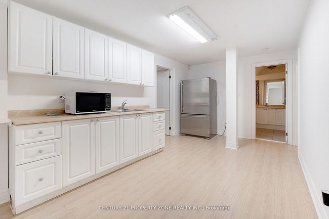 9 Haywood Dr, House other with 6 bedrooms, 5 bathrooms and 4 parking in Brampton ON | Image 39