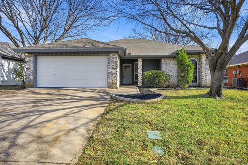 7800 Prairie Drive, Watauga, TX, 76148 | Card Image
