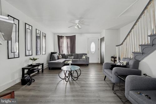 219 Laurel Rd, SHARON HILL, PA, 19079-1325 | Card Image