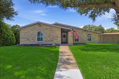 745 Greenhill Ln, Grand Prairie, TX, 75052-6510 | Card Image