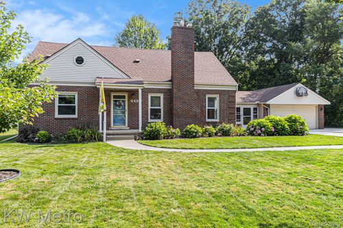 449 Shoreview Drive, Waterford Charter Township, MI, 48328 | Card Image