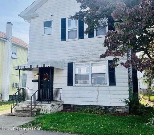 22 Willow St, Plymouth, PA, 18651-2328 | Card Image