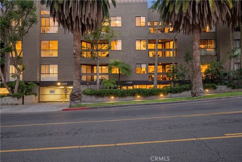 207-11628 Montana Ave, Los Angeles, CA, 90049-4610 | Card Image