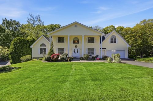 24 Jeanne Marie Dr, Westfield, MA, 01085-4677 | Card Image