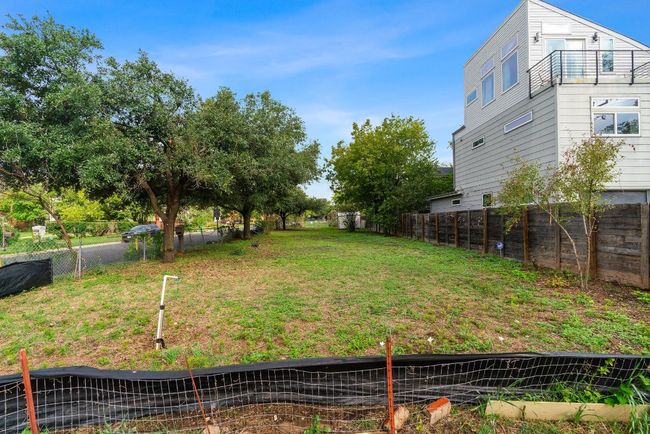 1800 E Martin Luther King Jr Blvd, Home with 0 bedrooms, 0 bathrooms and null parking in Austin TX | Image 6