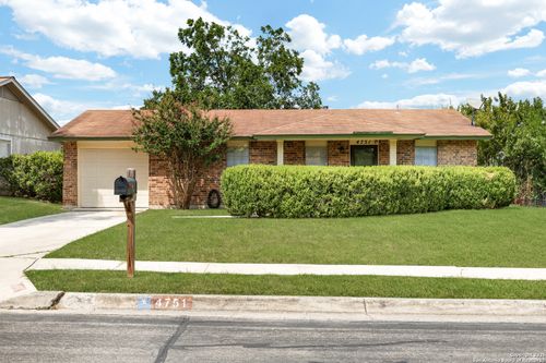 4751 Casa Bello St, San Antonio, TX, 78233-6404 | Card Image