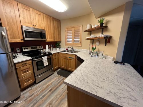 26101-5751 N Kolb Rd, Tucson, AZ, 85750-0873 | Card Image