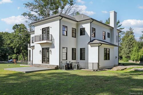 15 High Point Ter, Scarsdale, NY, 10583-3127 | Card Image