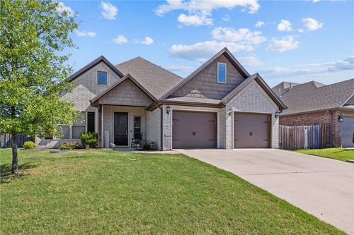 801 Bellmara Cir, Cave Springs, AR, 72718-5018 | Card Image
