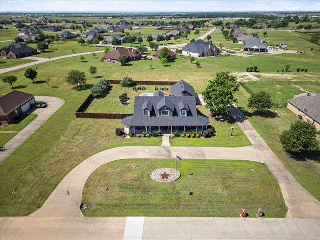 1072 W Secretariat Dr, House other with 4 bedrooms, 5 bathrooms and null parking in Terrell TX | Image 13