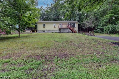 101 Old Clove Rd, Sussex, NJ, 07461-1040 | Card Image