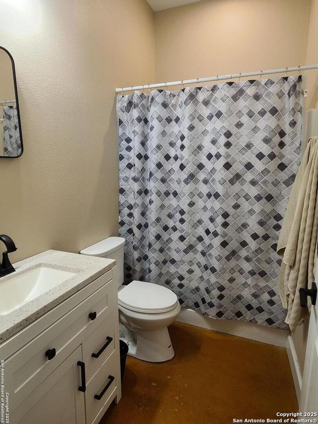 301 Pickford St, House other with 2 bedrooms, 1 bathrooms and null parking in Sabinal TX | Image 25