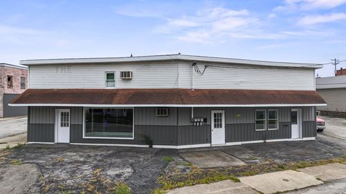 49 S Railroad St, New London, OH, 44851 | Card Image