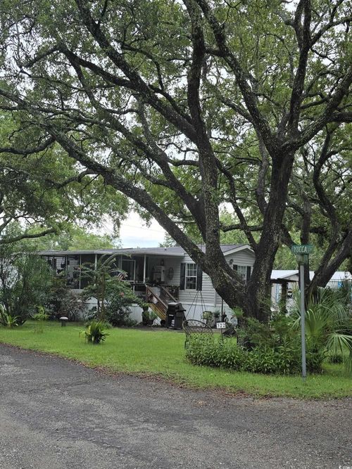 322 Yucca Cir, Murrells Inlet, SC, 29576-8195 | Card Image